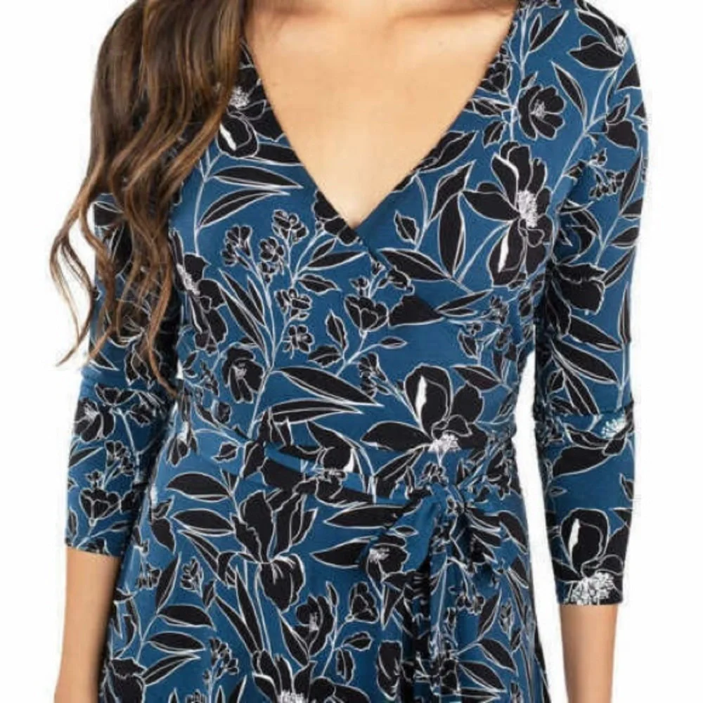 LAST CHANCE | NWT Leota Perfect Wrap Dress Classic Floral Dress - Picture 3 of 10